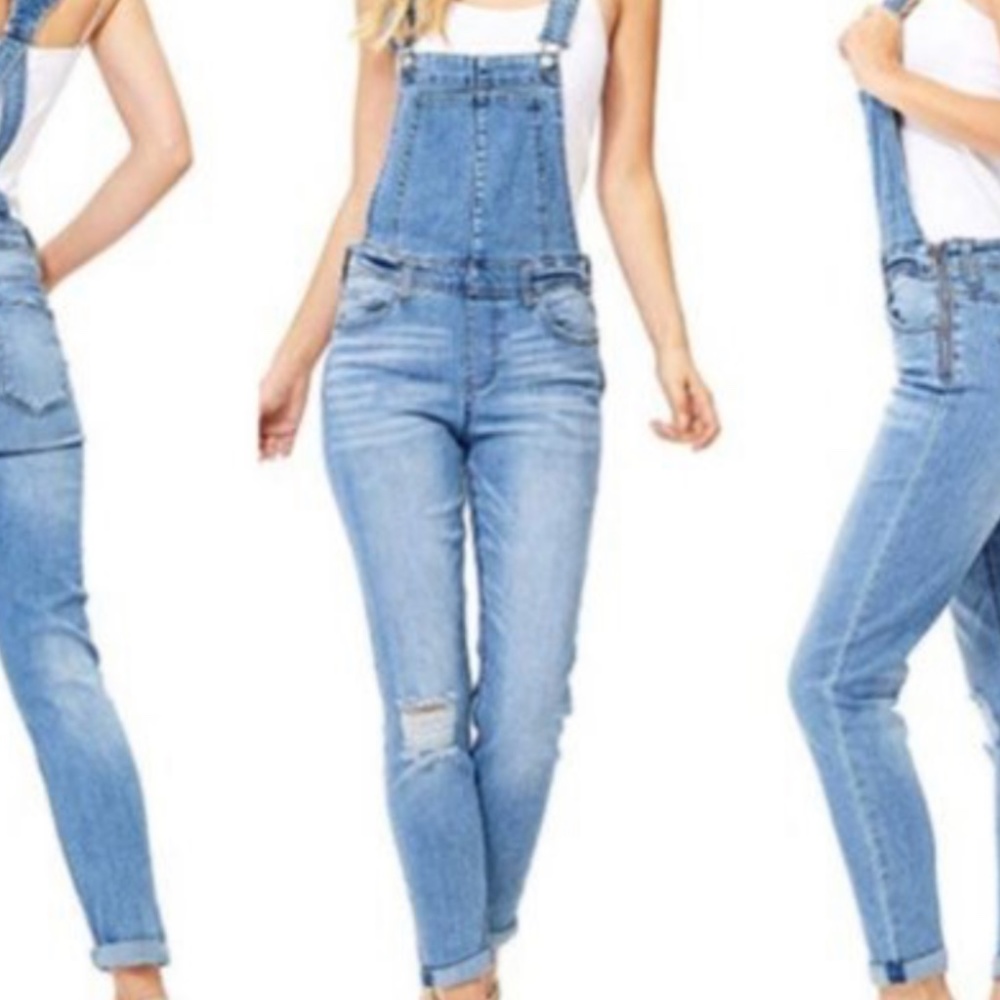 Celebrity Pink Distressed Denim Bib Overall Jeans Womens size M Light Wash Denim